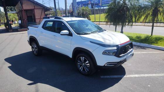 FIAT TORO 1.3 TURBO 270 FLEX FREEDOM AT6 FIAT TORO 1.3 TURBO 270 FLEX FREEDOM AT6